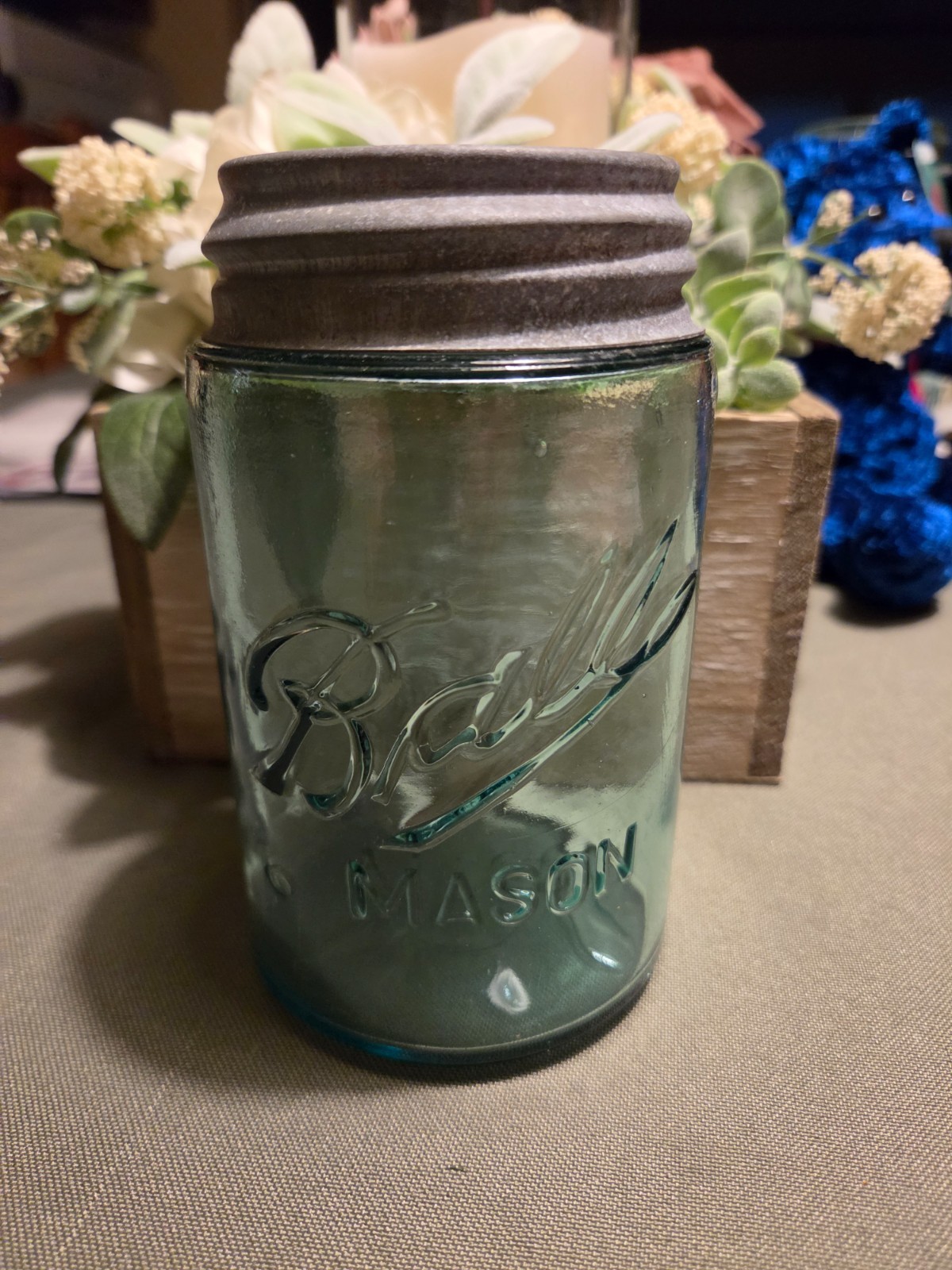 Antique Aqua-Blue Ball Glass Mason pint jar with Zinc lid