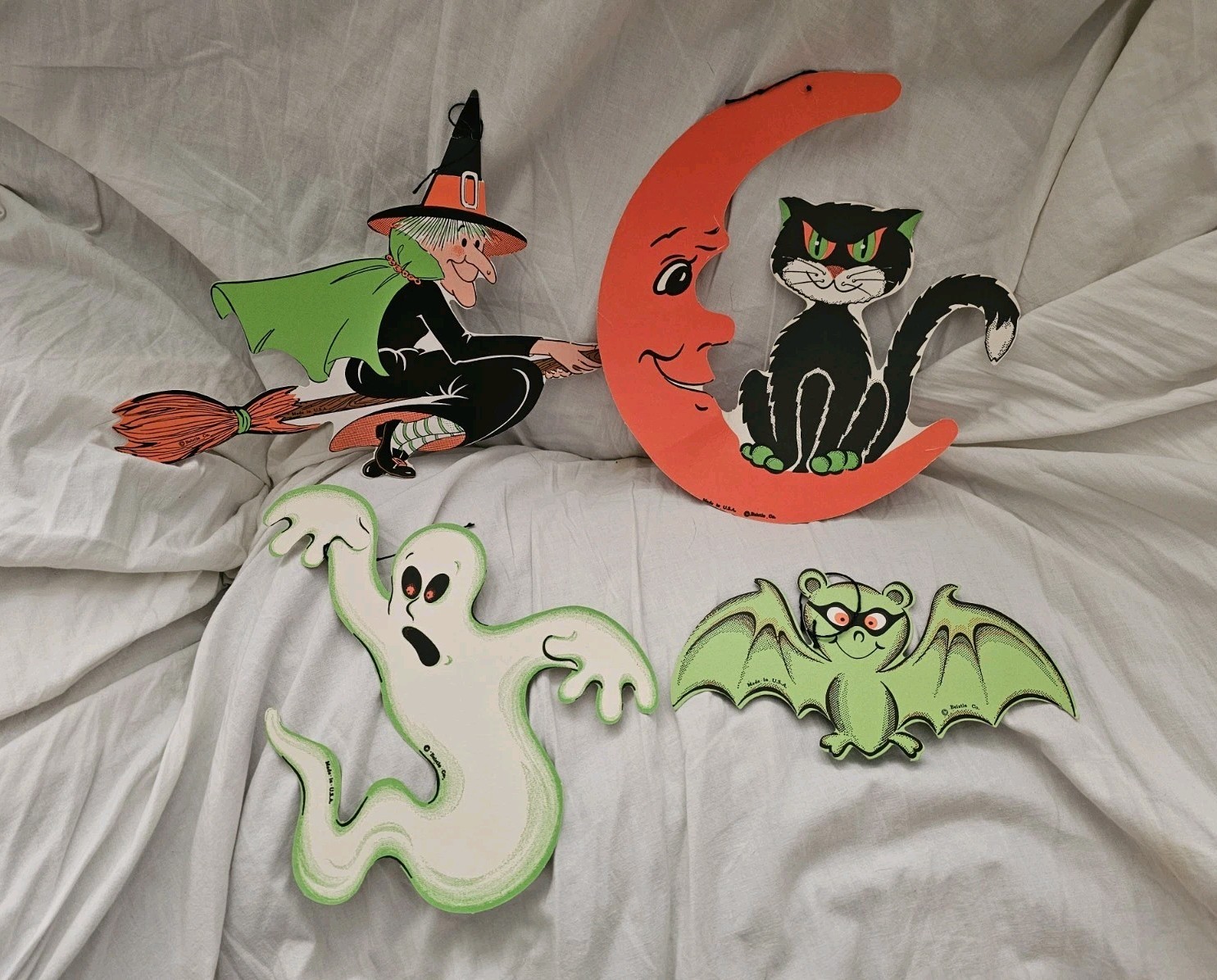 VINTAGE 1970S BEISTLE HALLOWEEN DIE CUT DECORATIONS WITCH,GHOST,MOON,BAT LOT