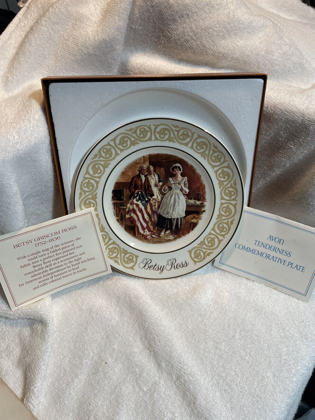 Avon Betsy Ross Collectors Plate Patriot Flag maker Enoch Wedgwood 1973 Vintage