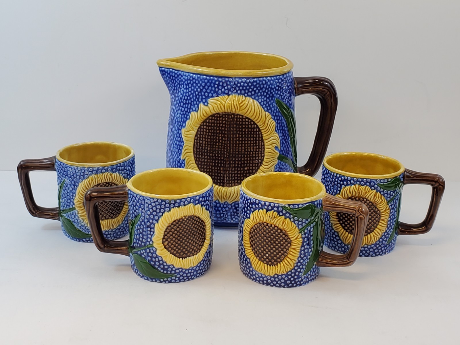 Vintage MMA Sunflower Majolica Pitcher Jug & 4 Mugs Set Metropolitan Museum Art