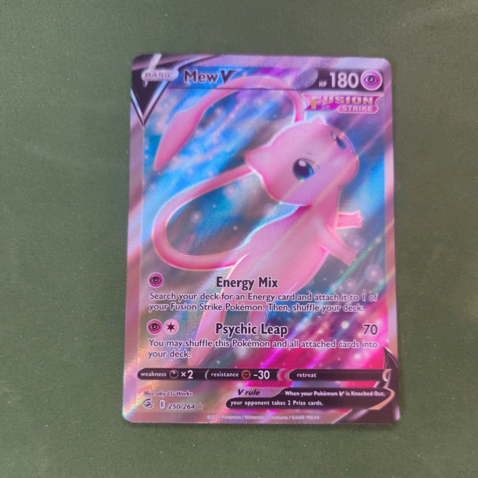 Mew V Fusion Strike 250/264 English Near Mint