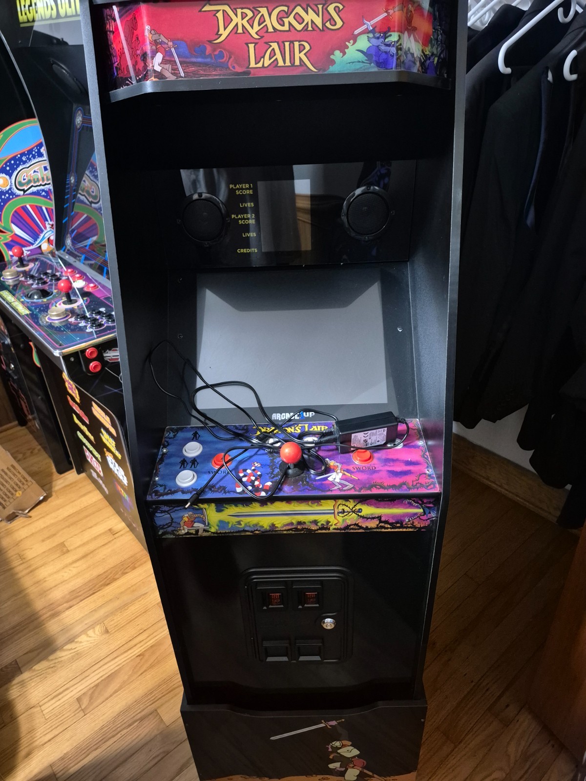 Arcade1up Rare Dragon's Lair w/ Matching Riser & Lighted Marquee