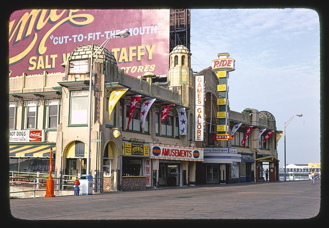 Photo:Central Pier entrance, Atlantic City, New Jersey