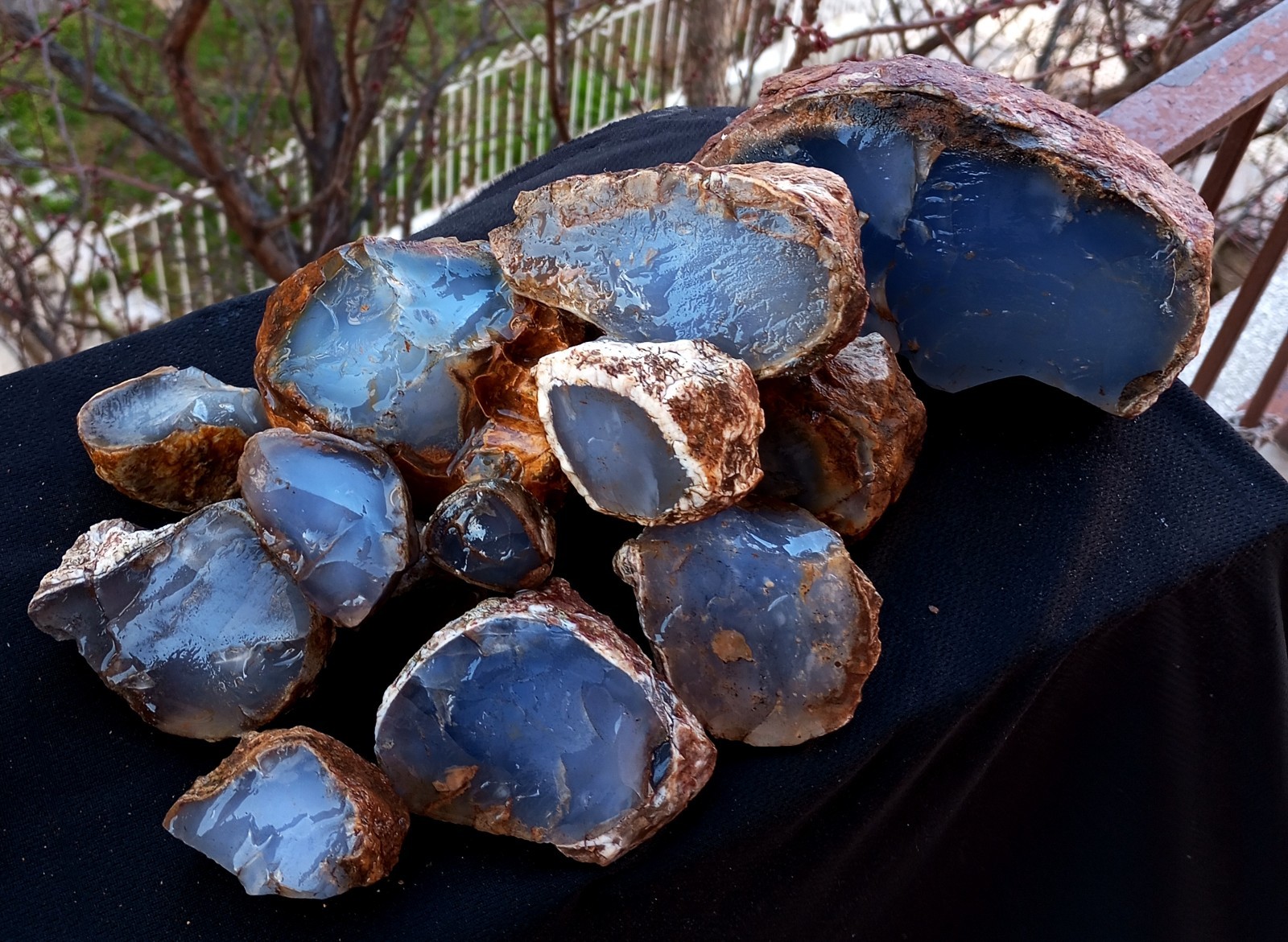 Wholesale Raw Blue Chalcedony Nodules 1 kg
