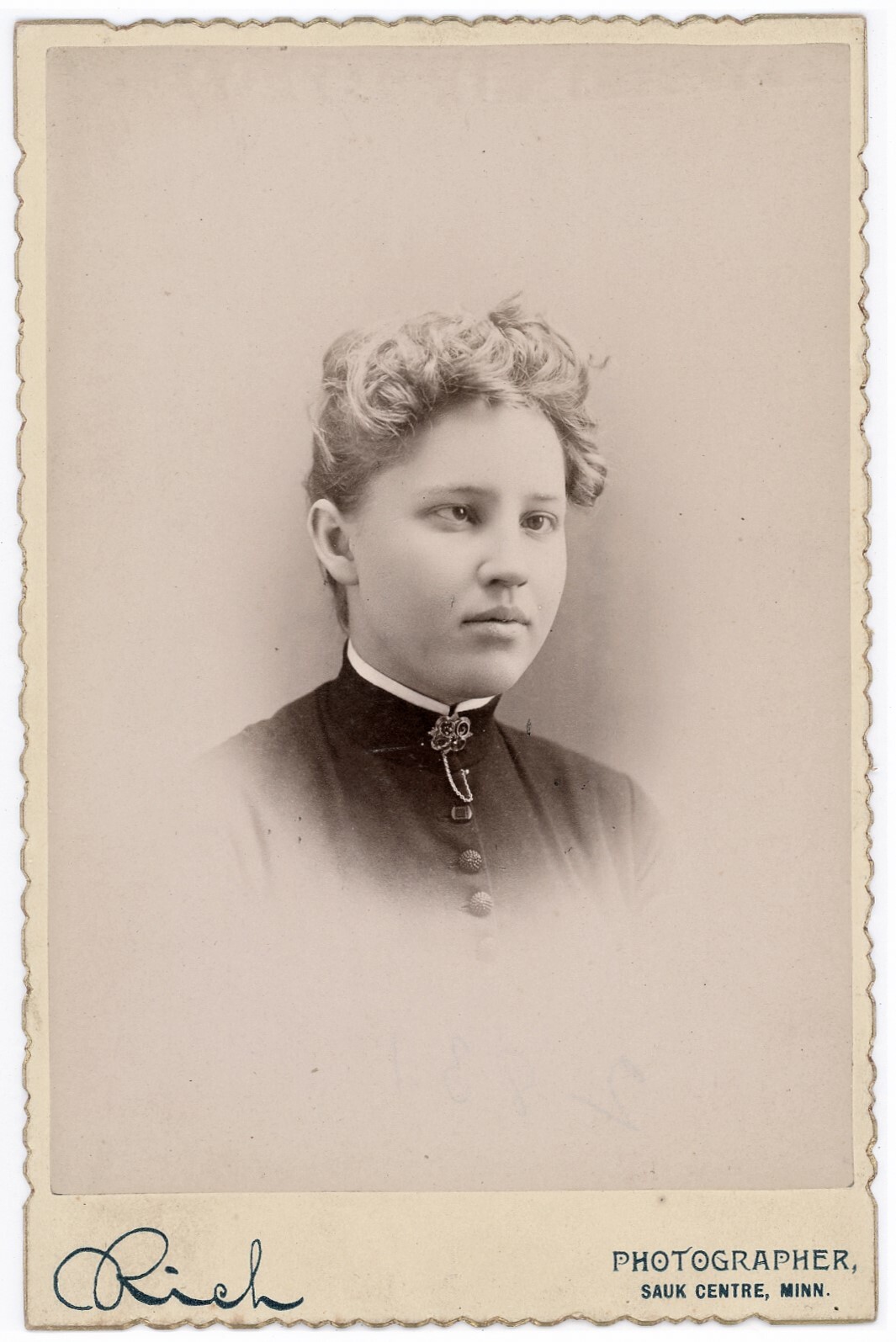 Cross Eyed Woman - antique Cabinet Photo - Sauk Centre Minnesota Photographer