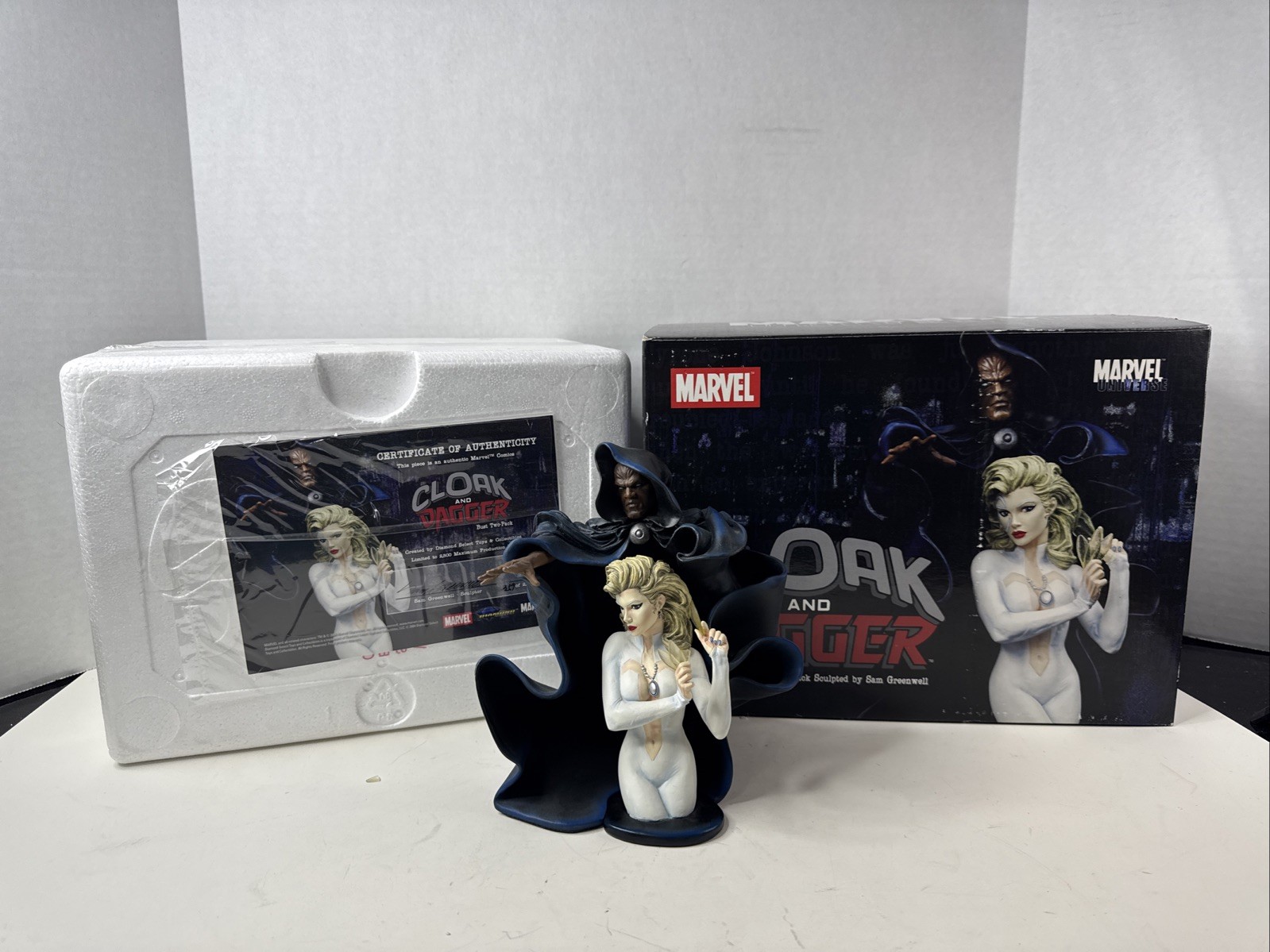 Diamond Select Cloak And Dagger Marvel Mini-Bust Two-Pack #319/2500 Ltd Ed. Diamond Select Cloak And Dagger Marvel Mini-Bust Two-Pack #319/2500 Ltd Ed.