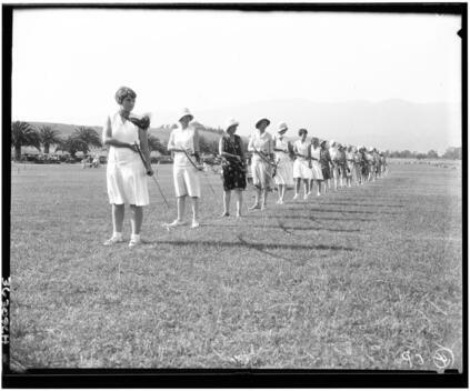 Female Archers Taking Aim At Targets At The University Of Los Ang - Old Photo