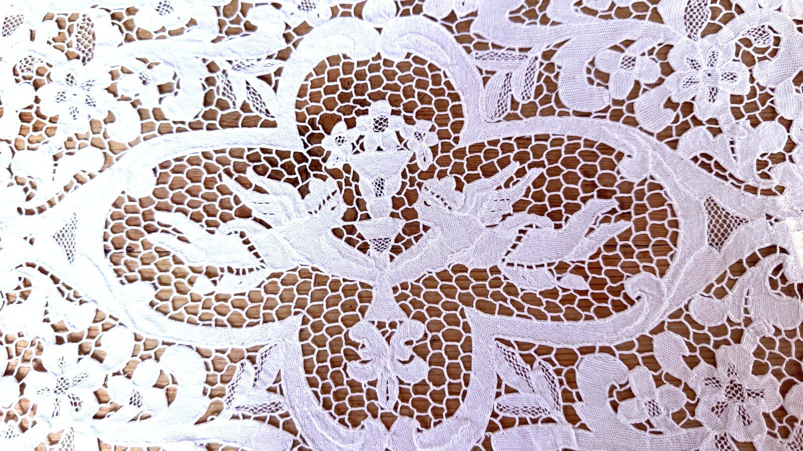 Pair of Vintage Antique Handmade Italian Needlepoint Needle Lace Placemats  B385