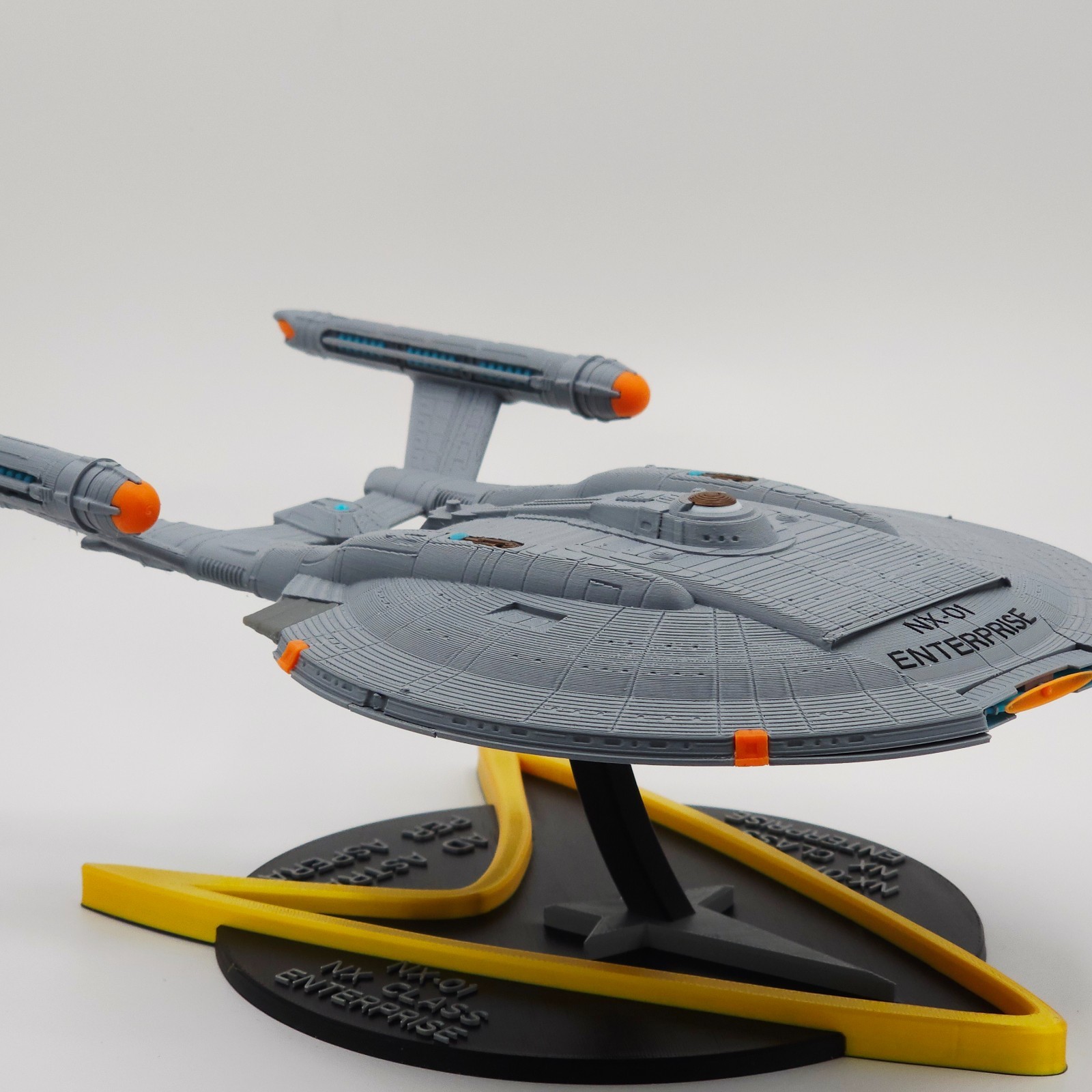 Star Trek NX-01 Enterprise Starship Replica 13