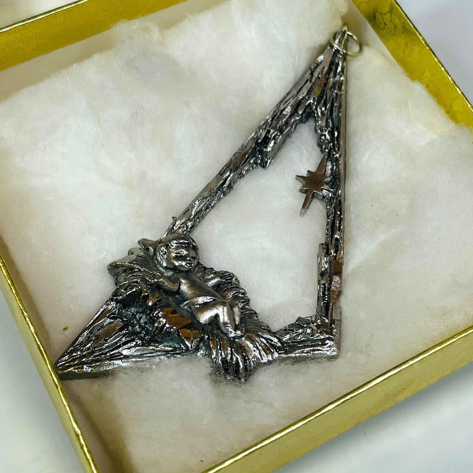 VTG Peltro Italy Pewter Christmas Ornament, Baby Jesus Manger North Star 3 point