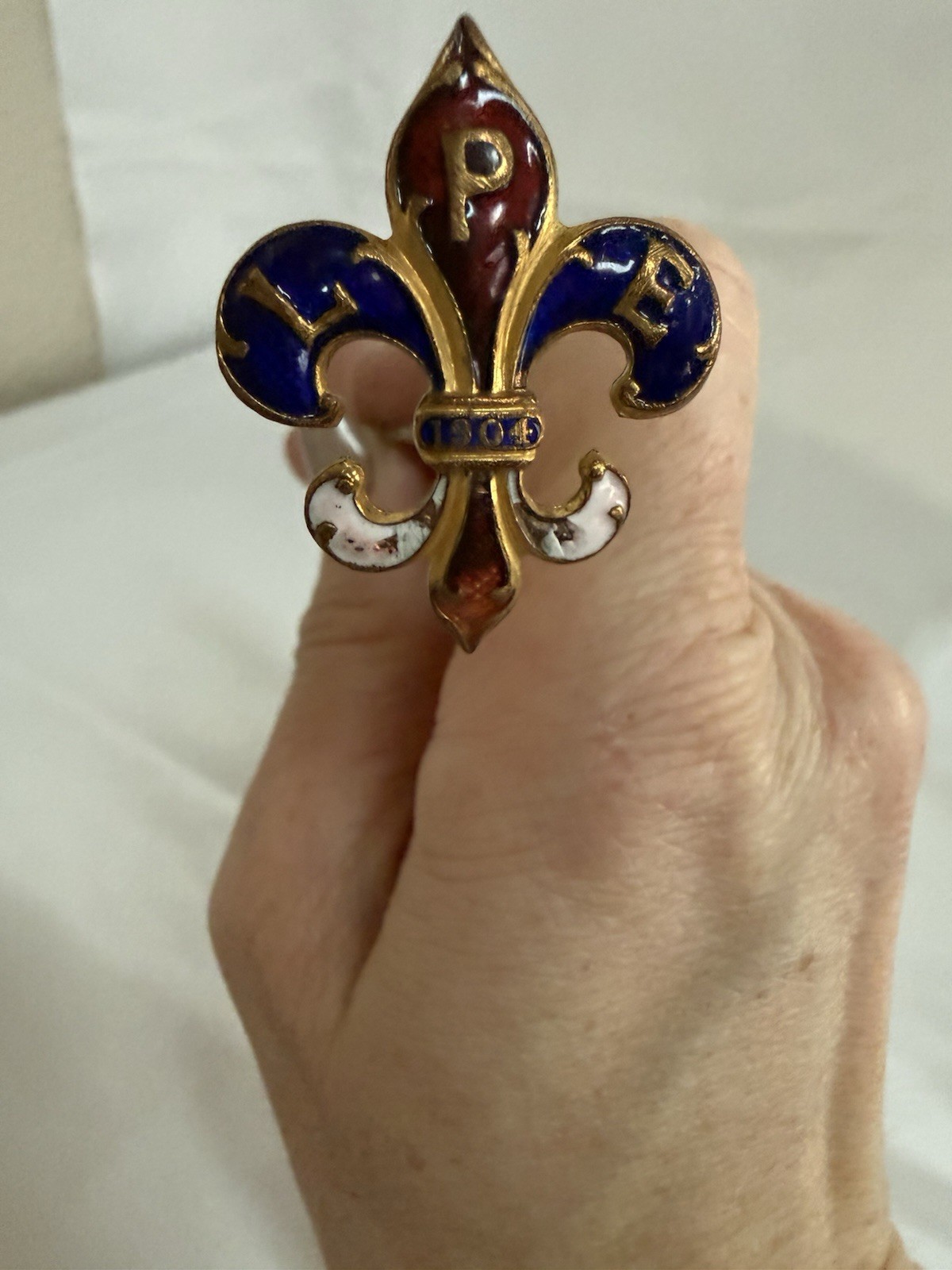 Antique Hatpin: 1904 St. Louis World\'s Fair Fleur de Lis