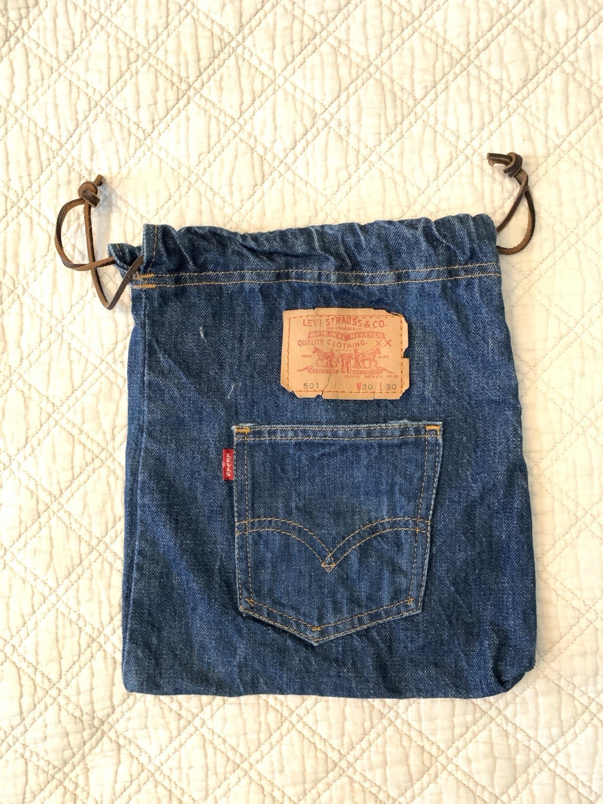 Vintage Denim Levi’s BIG E Pouch Red Tag Advertising 501 Satchel Leather String Vintage Denim Levi’s BIG E Pouch Red Tag Advertising 501 Satchel Leather String