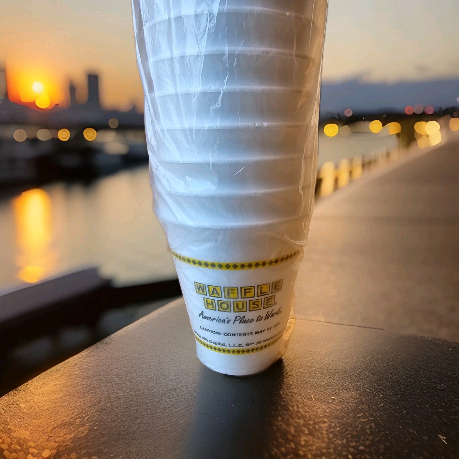 Waffle House \ Waffle House \
