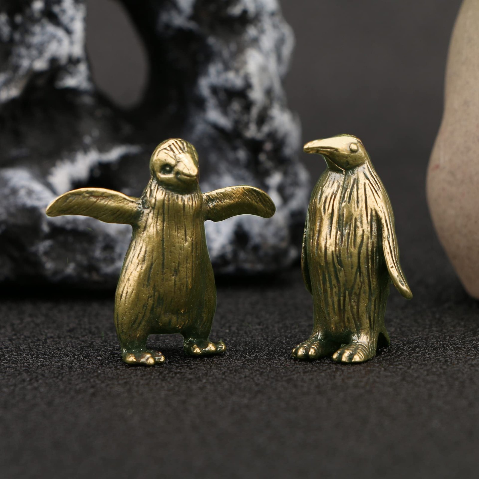 MHYGKTXRA 2pcs Brass Penguin Statue 0.5*1.0inch/1.4*2.6cm ( L* H ), Golden MHYGKTXRA 2pcs Brass Penguin Statue 0.5*1.0inch/1.4*2.6cm ( L* H ), Golden
