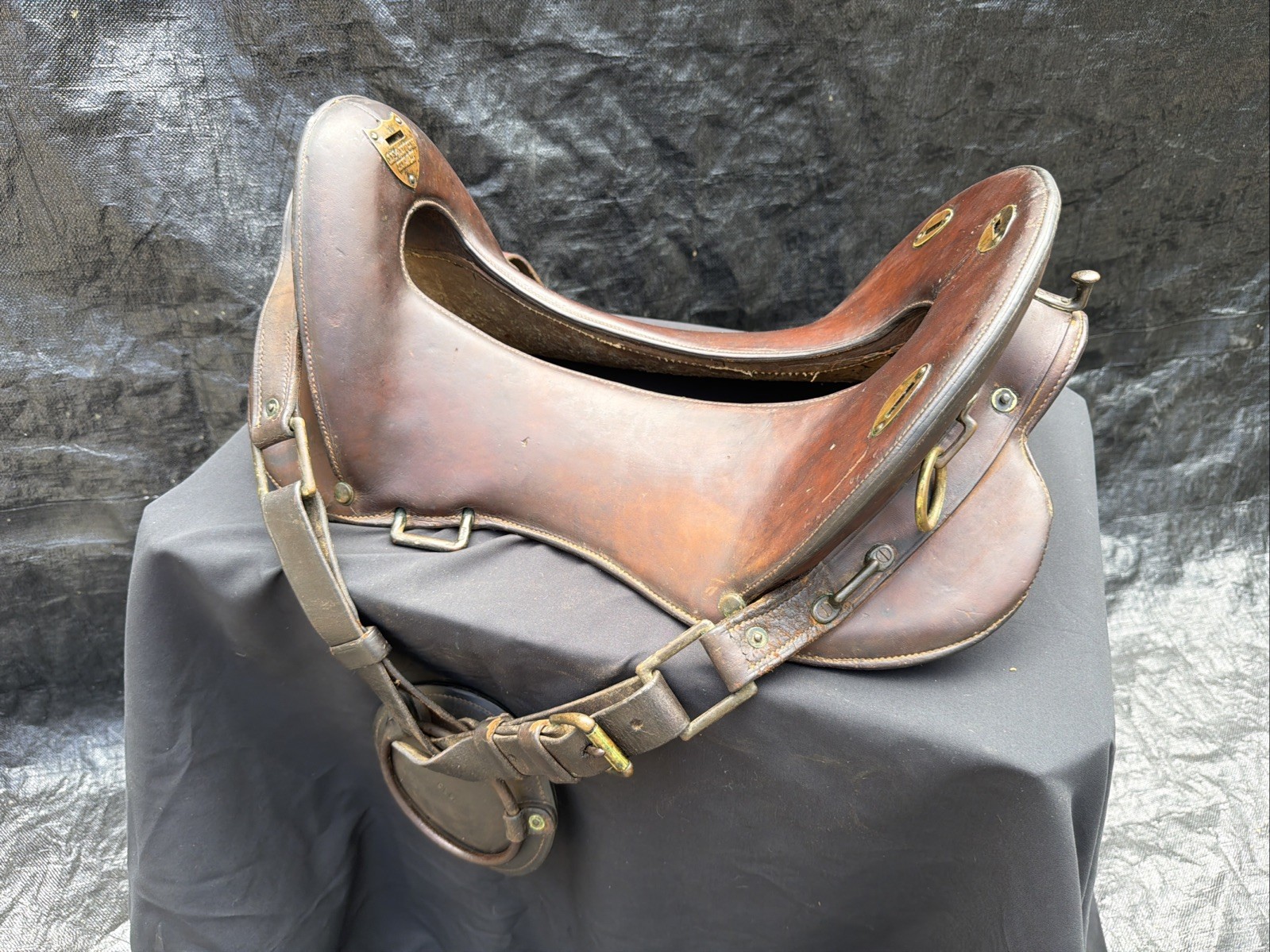 Rare Antique 1904 Army Leather Horse Saddle By P.C Co & ID’D A.H.B 11 1/2” Inch Rare Antique 1904 Army Leather Horse Saddle By P.C Co & ID’D A.H.B 11 1/2” Inch
