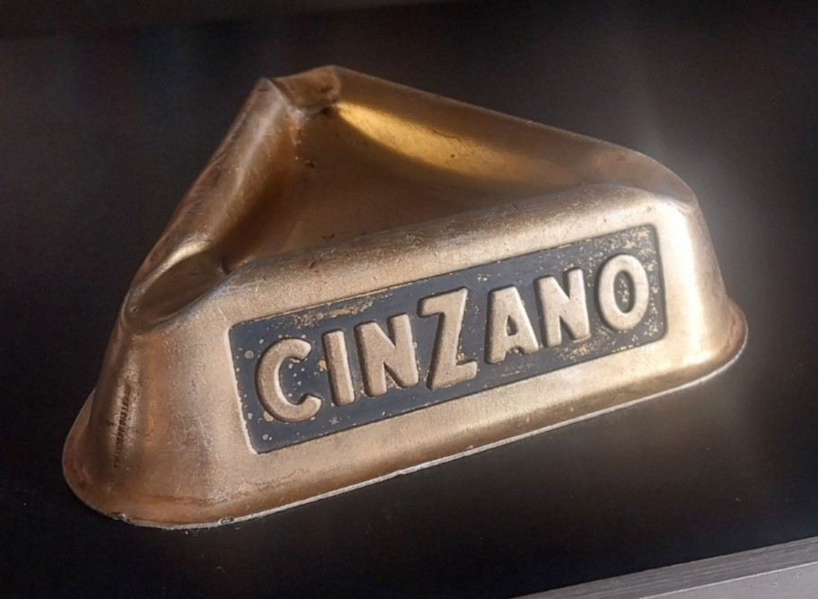 Cinzano Vermouth Vintage 1960s Argentina Gold Aluminum Bar Ashtray not Fernet