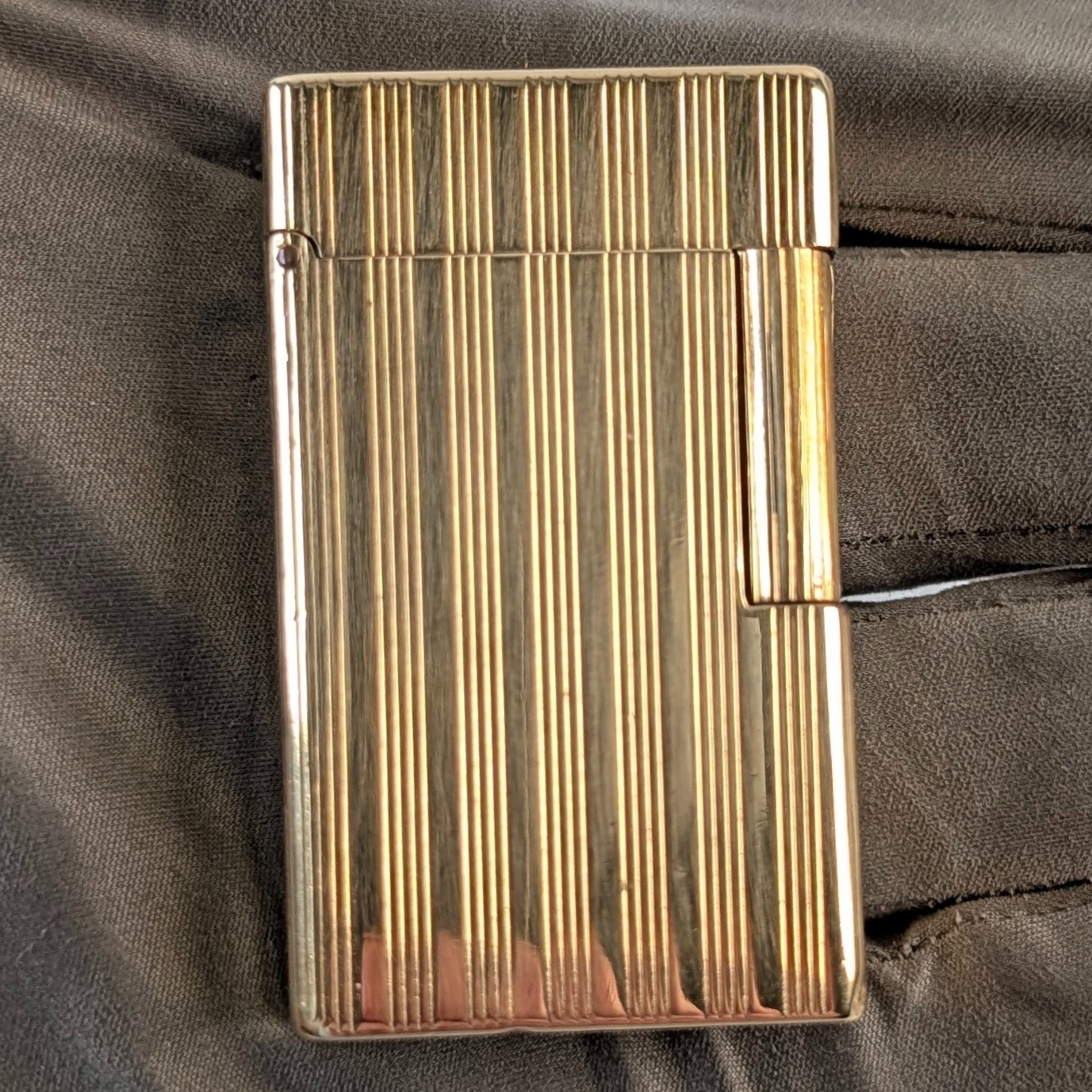 Vintage S.T. Dupont Lighter  18K Yellow Gold Jacket  136g Total Weight
