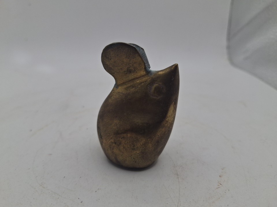 VTG 1970s Brass Mouse Figurine MCM Paperweight Animal Decor Retro Desk Decor- P1