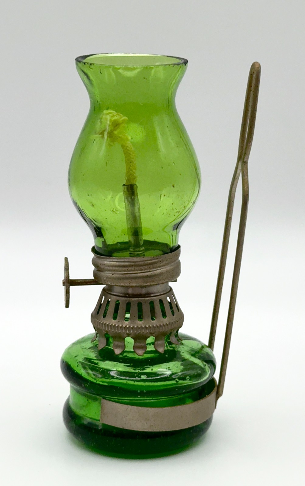 Vintage Miniature Mini Emerald Green Glass Kerosene Oil Lamp Chimney & Holder 4\