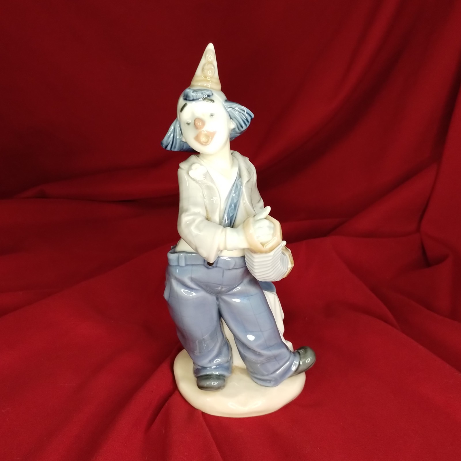 Nao by Lladro #487: Concertina - Clown With Accordion Porcelain Figurine