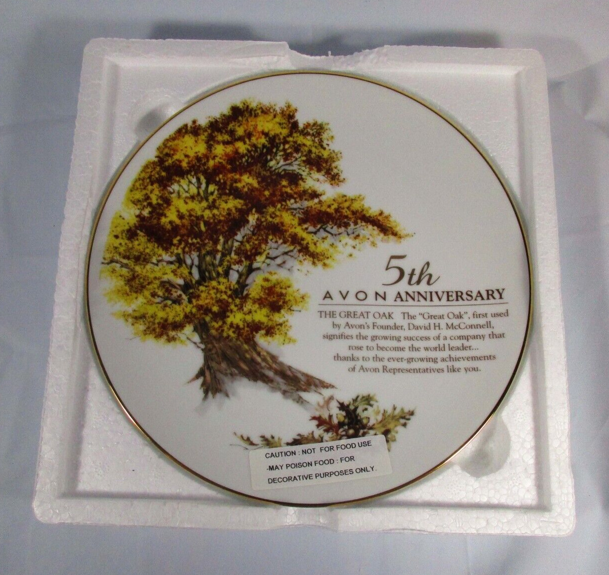 Avon 5th Anniversary Commemorative Plate The Great Oak 22k Gold Trim with Box