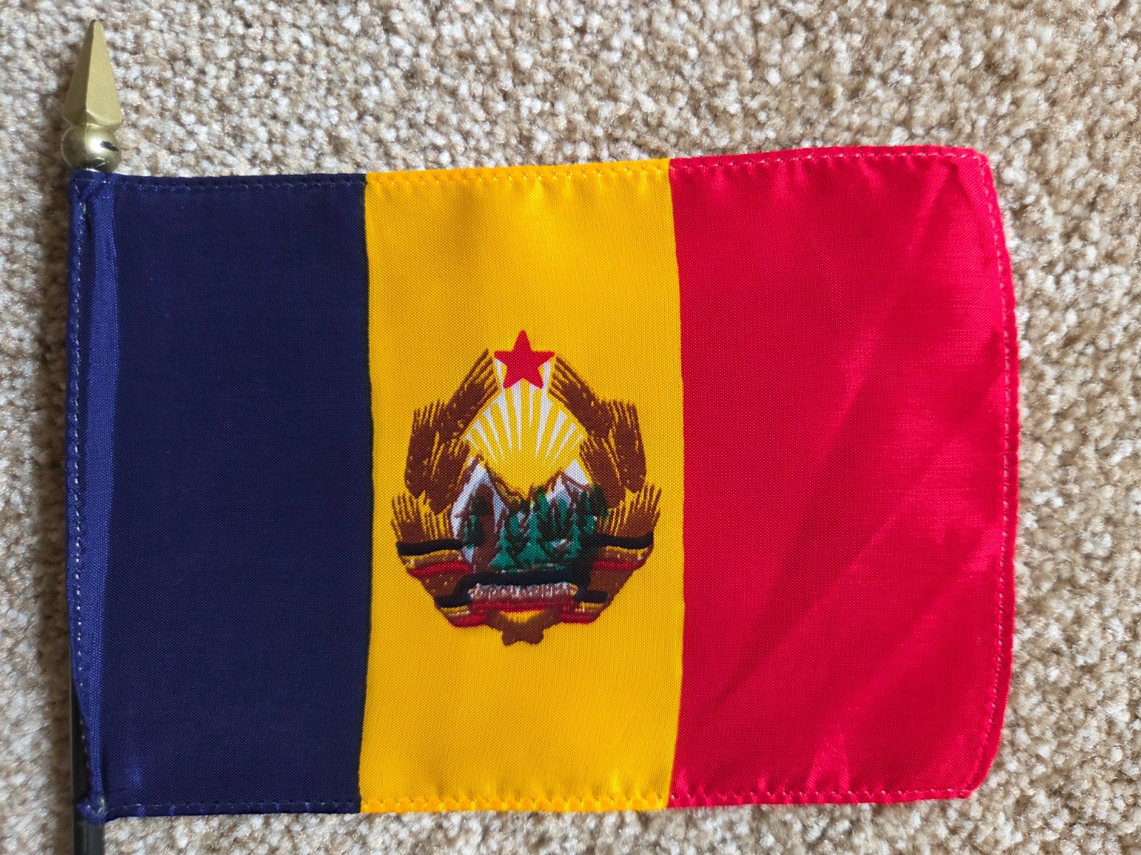 ROMANIA 1965-1989 FORMER FLAG NEW OLD STOCK RARE ORIGINAL VINTAGE FLAG