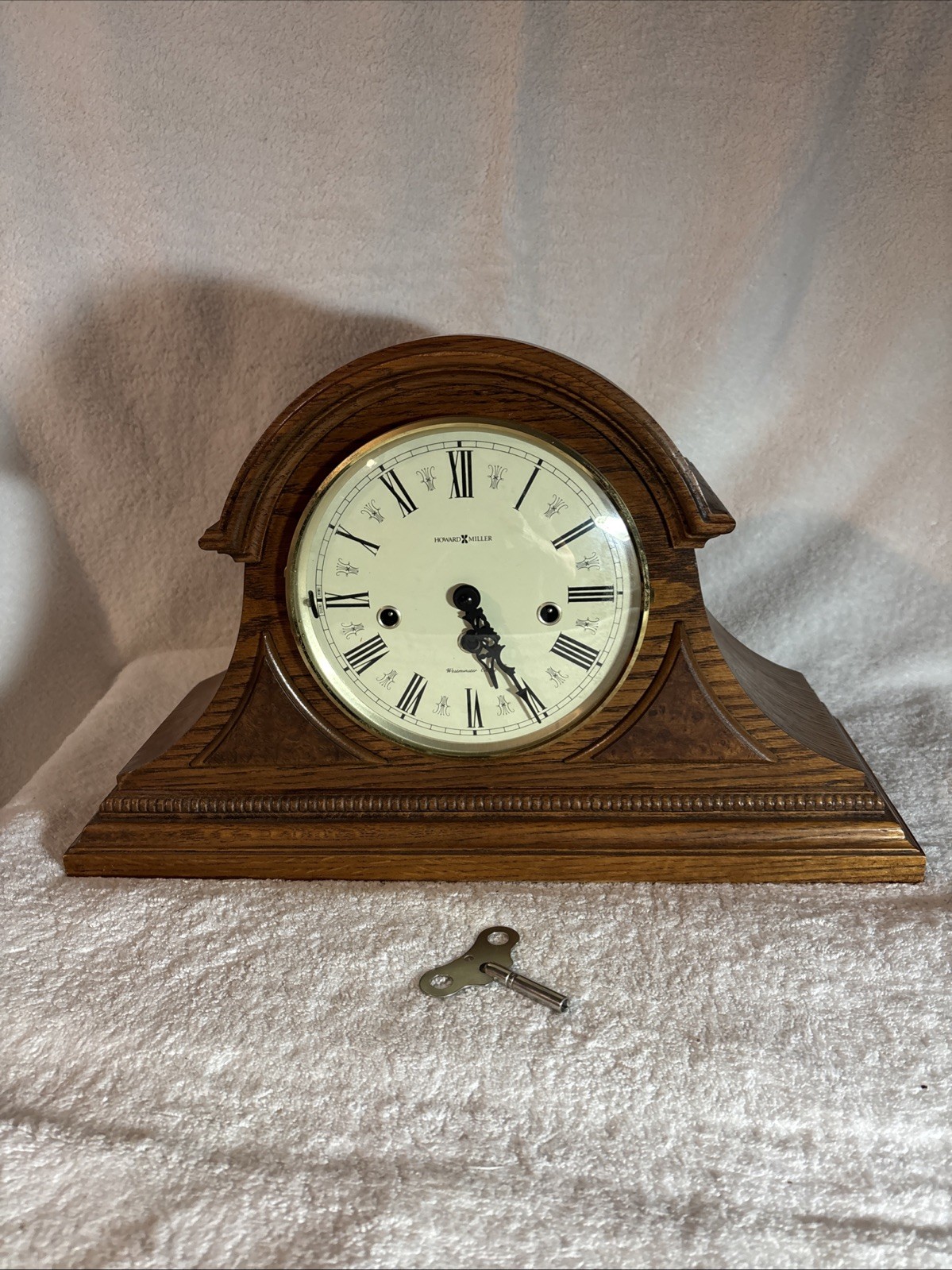Howard Miller Worthington Mantel Key Wound With Key)  Clock 613-102. Working