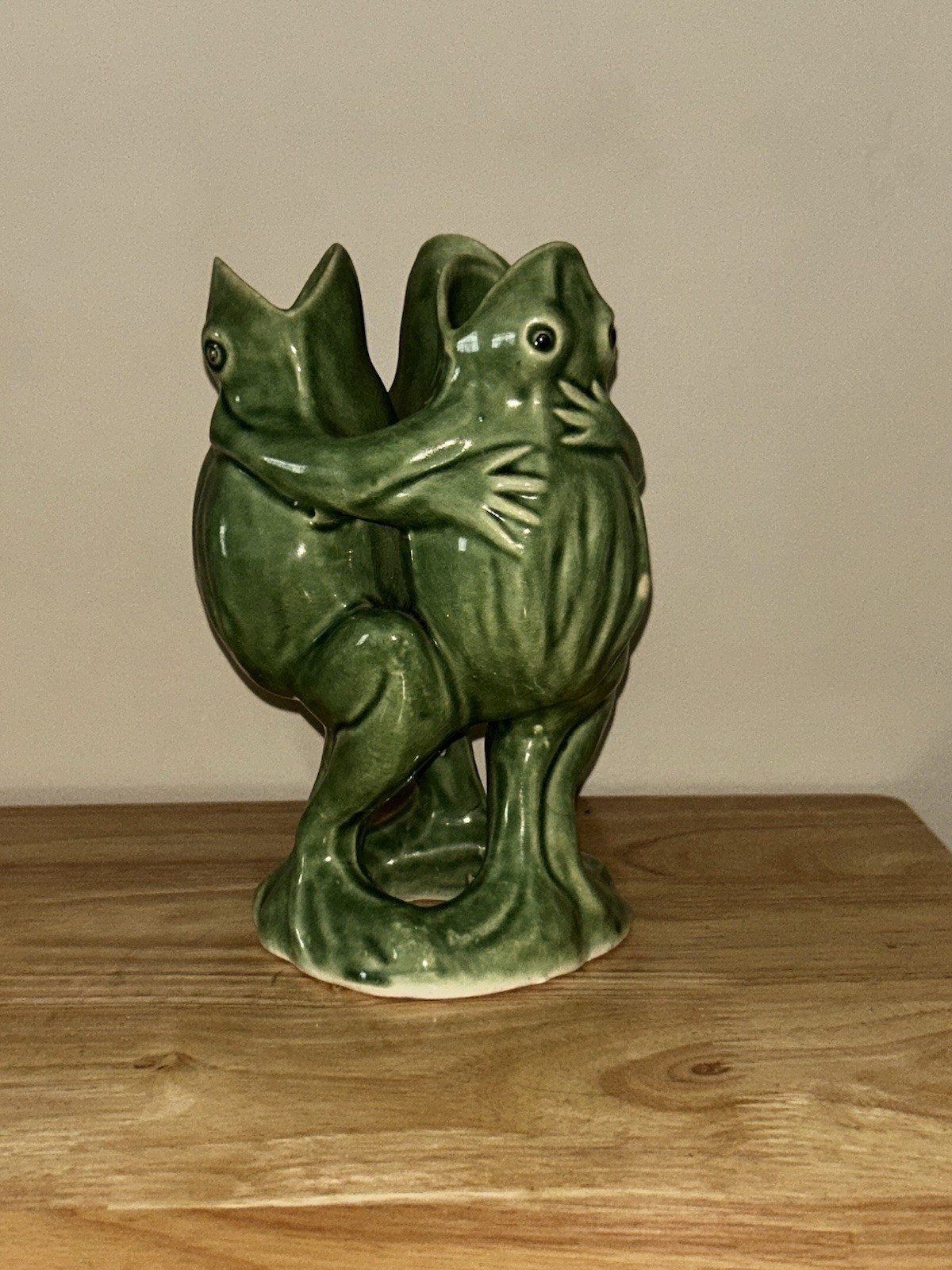 Vintage - Green Ceramic 3 Three Dancing Hugging Frogs Vase - Made in Japan