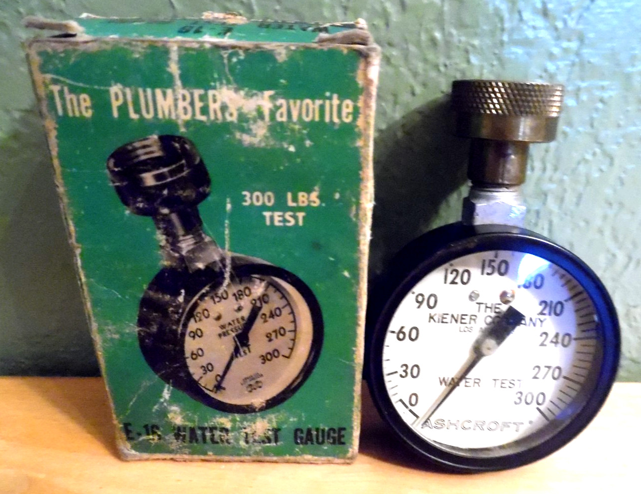 1960'S THE PLUMBERS FAVORITE E-16 WATER TEST GAUGE NEW IN BOX THE KIENER CO