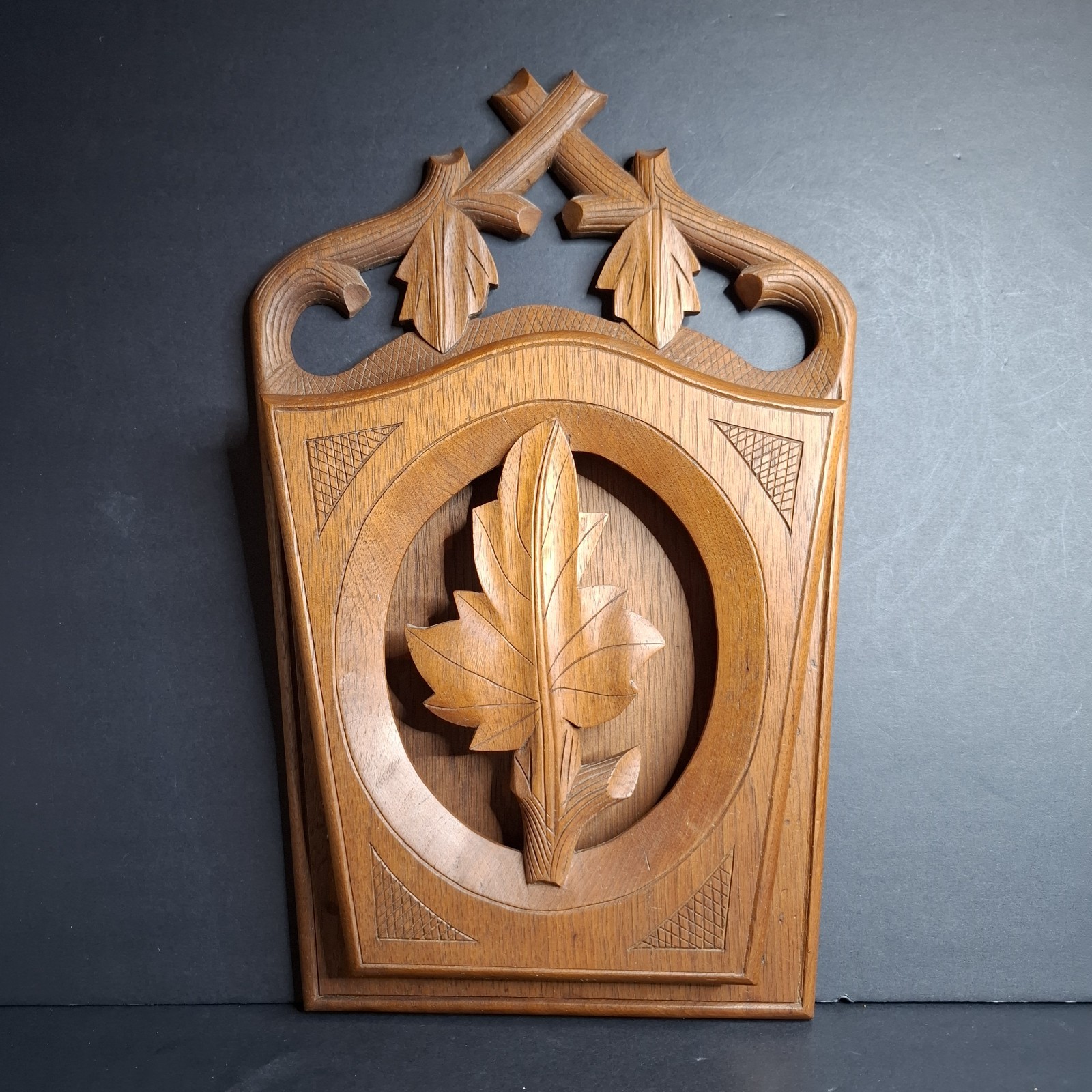 Vintage Black Forest-Style Handcarved Wooden Wall Pocket 15 Vintage Black Forest-Style Handcarved Wooden Wall Pocket 15