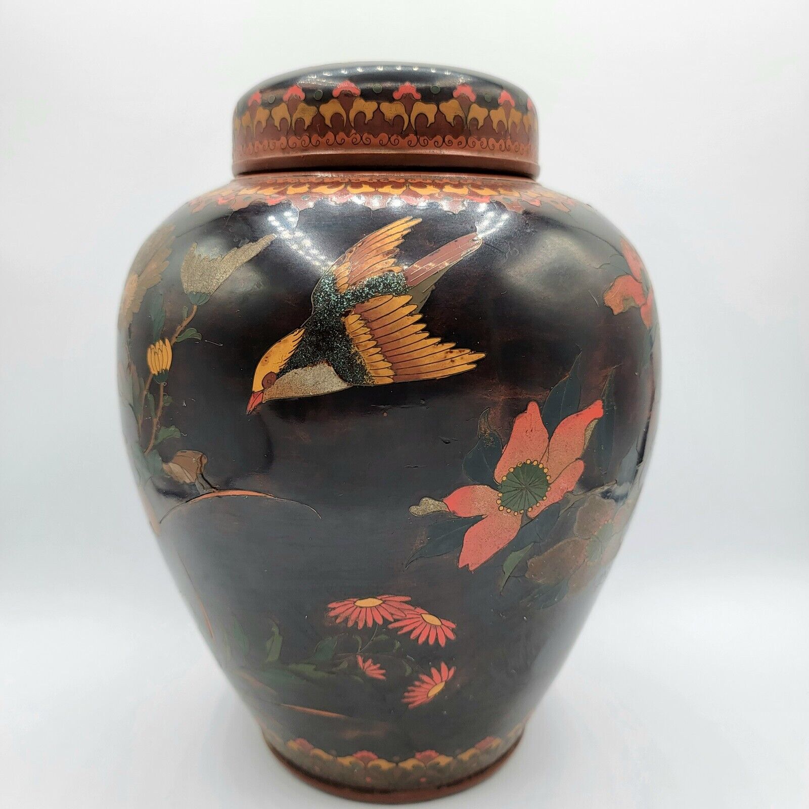 Antique Japanese Pottery Lidded Urn  Meiji Period 1800\'s 9\
