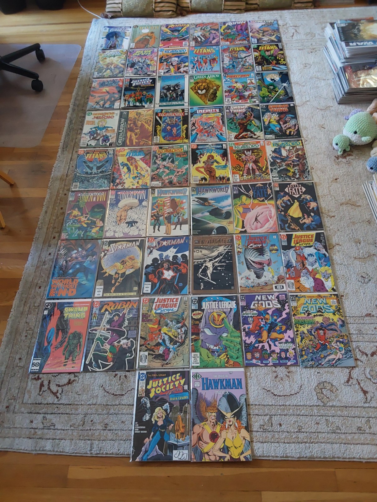 DC MEGA-LOT OF 50 HIGH-GRADE SUPERHERO COMICS DEALER LOT CHEAP