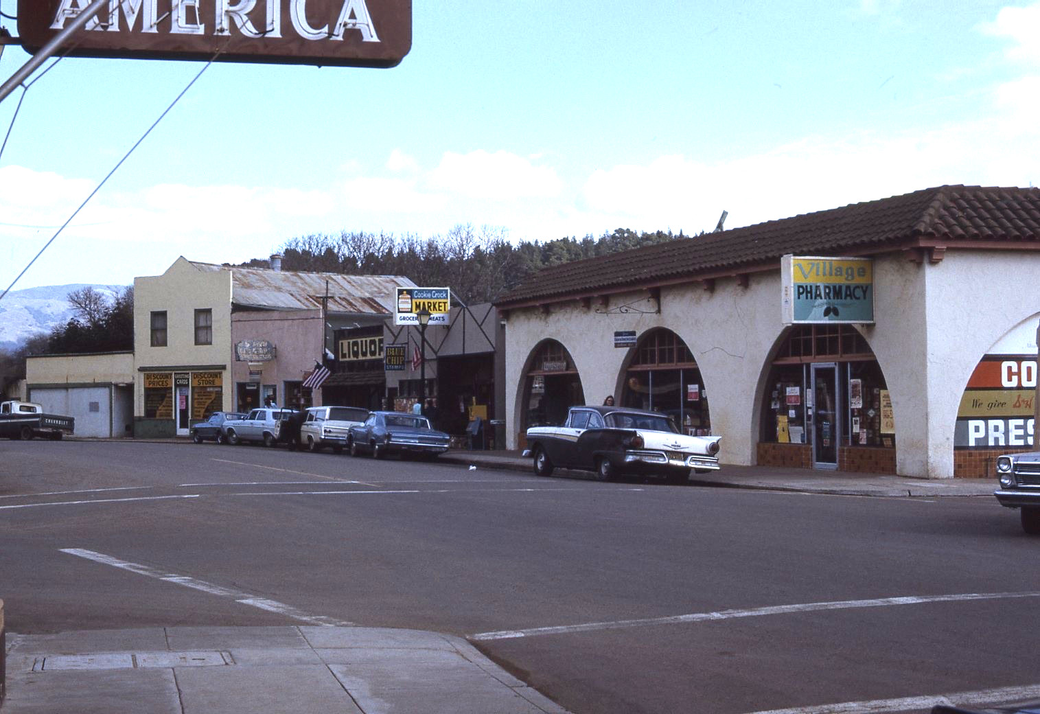 sl40 Original slide 1972 Kodachrome Cambria California street scene 389a sl40 Original slide 1972 Kodachrome Cambria California street scene 389a