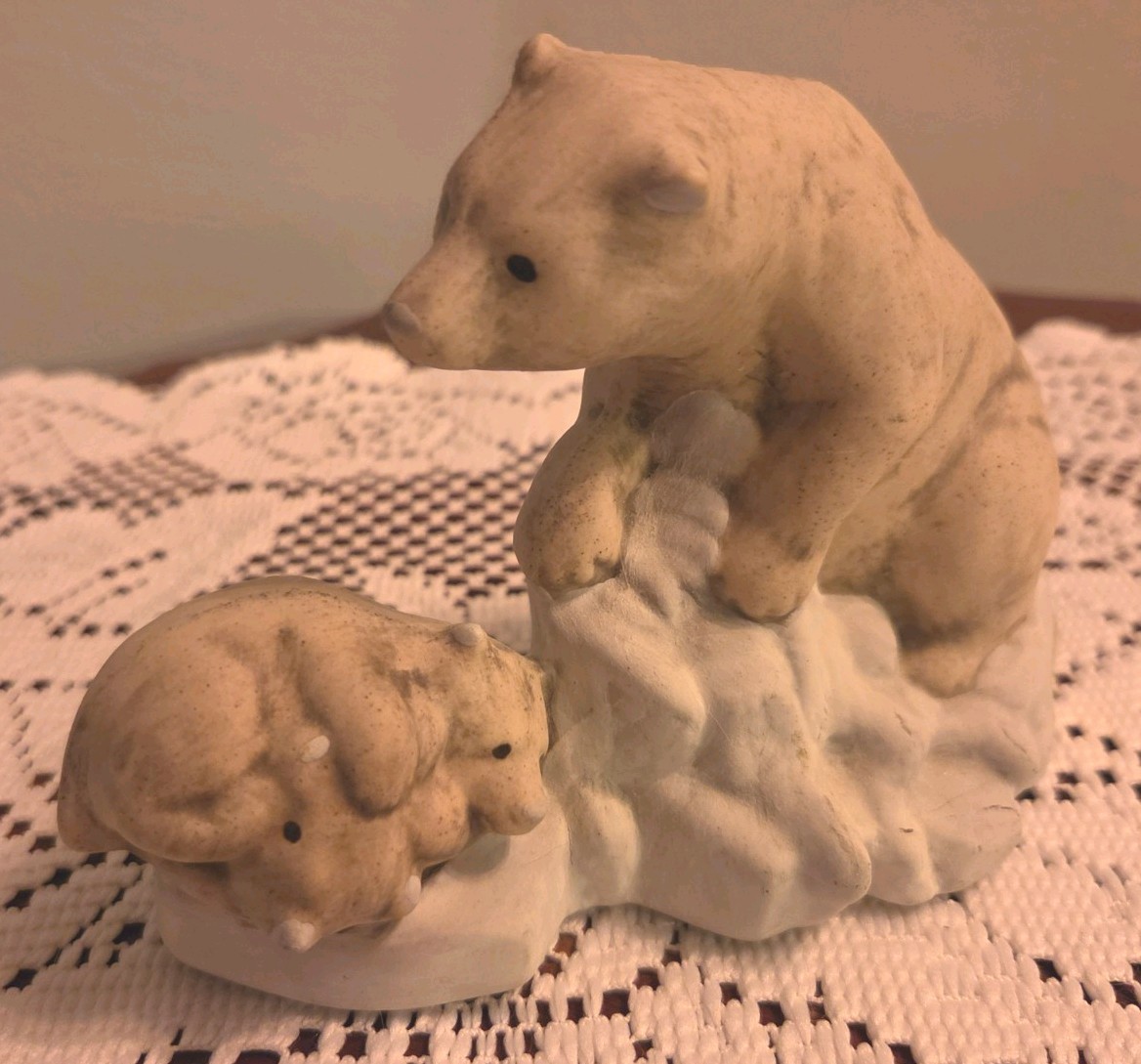 Vintage KAE Studio Canada Stoneware Polar Bear Mother And Babies Figure