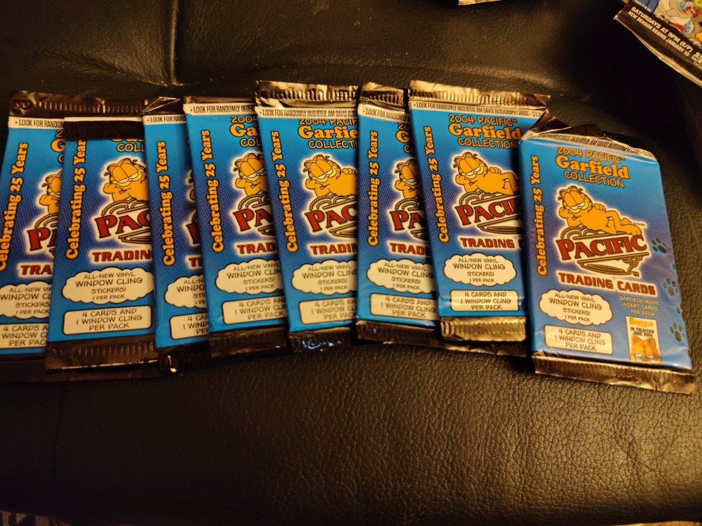 Garfield Collection Sealed Trading Card & Sticker Pack - 2004 Pacific Garfield Collection Sealed Trading Card & Sticker Pack - 2004 Pacific