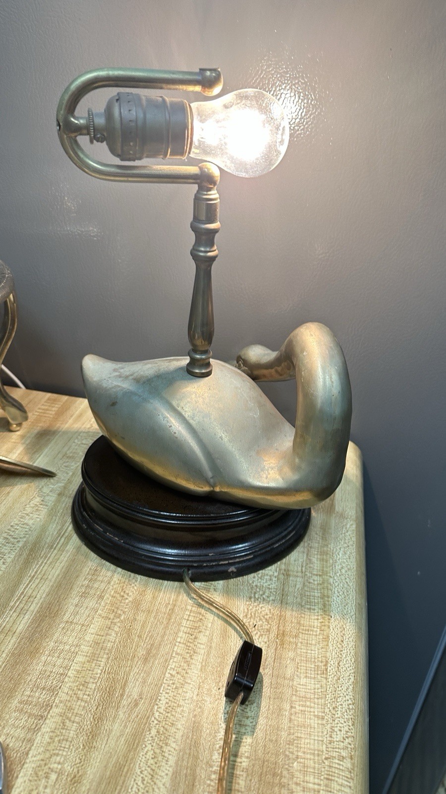Vintage Mid Century Brass Sleeping Swan Hollywood Regency  Table Lamp