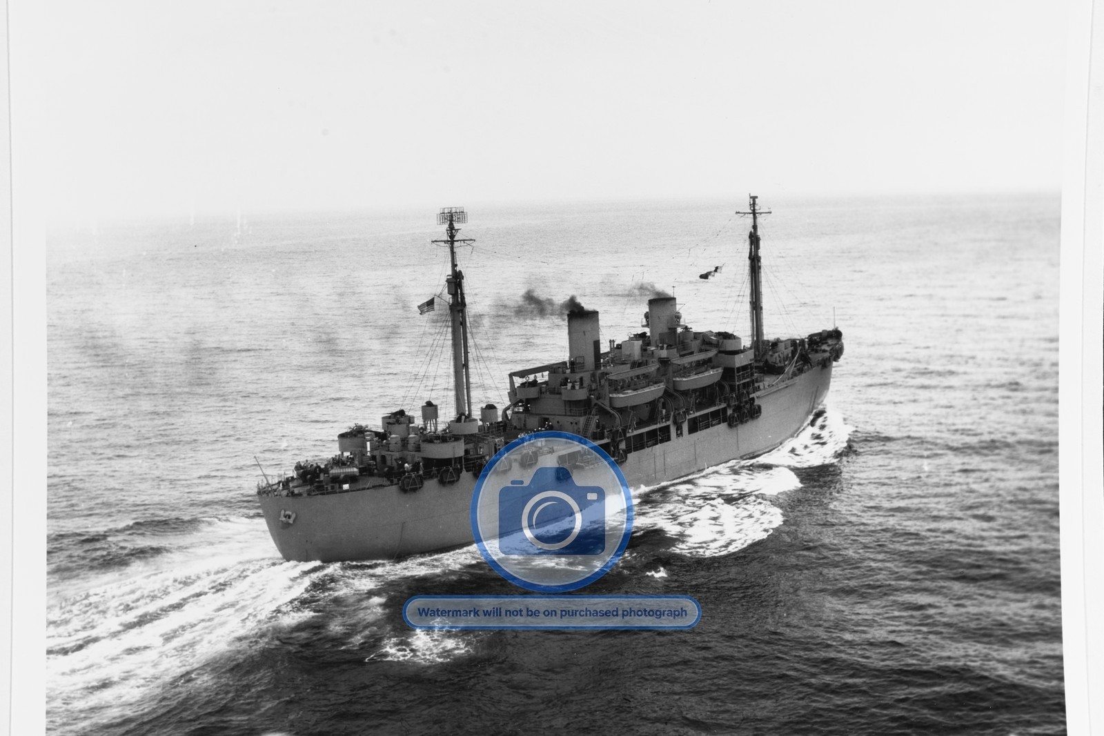 USS GILLIAM APA-57 US NAVY TRANSPORT SHIP SEA WWII 1944 4X6 POSTCARD PHOTO