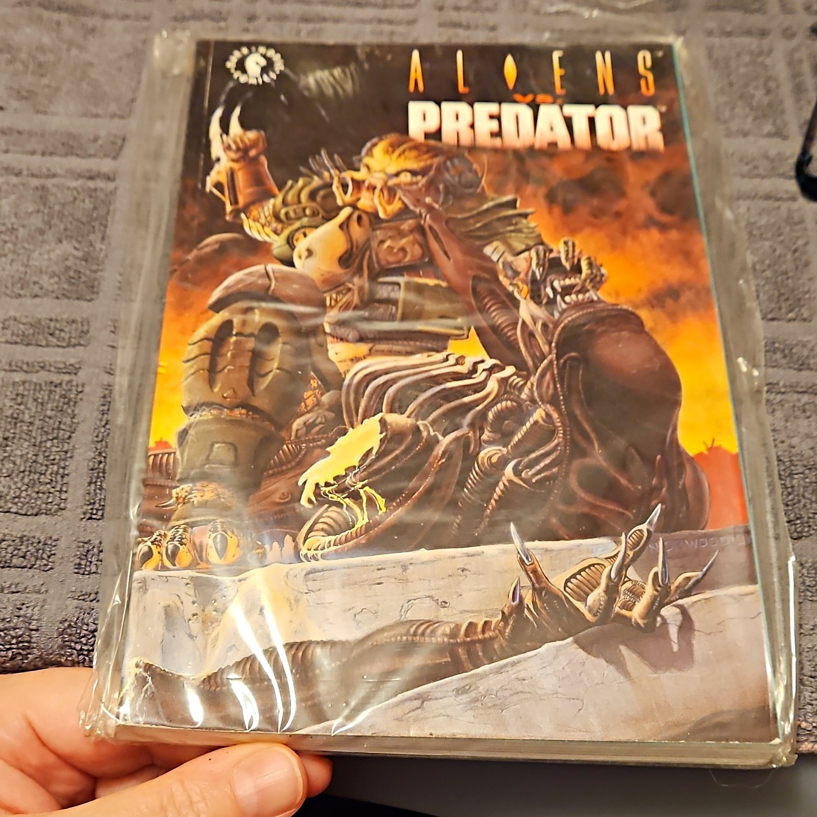 Dark Horse Aliens vs. Predator Trade Paperback Randy Stradley Xenomorph