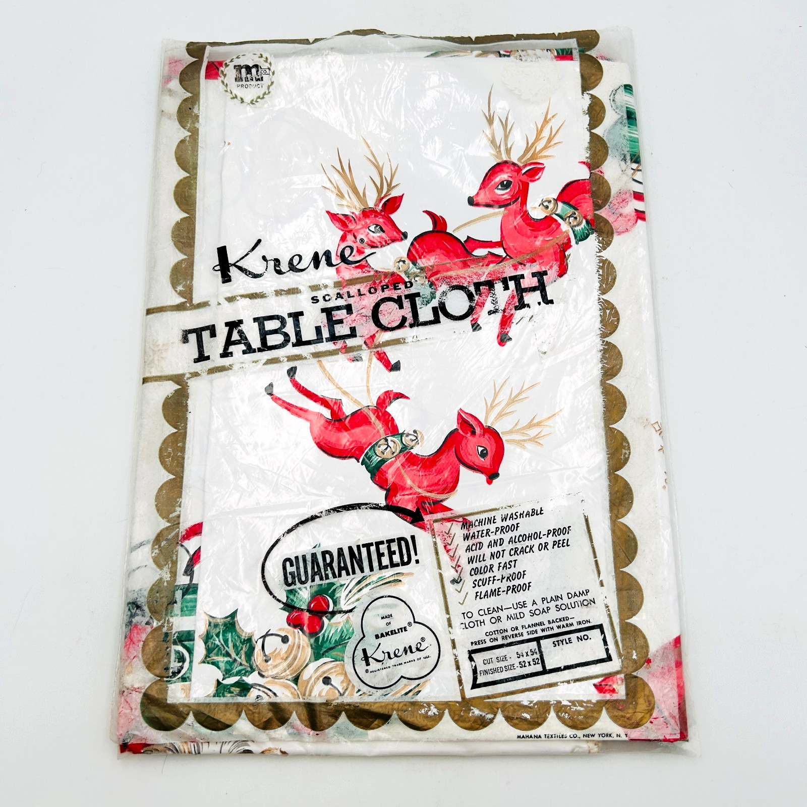 MCM VTG Christmas Vinyl Tablecloth Santa Reindeer 52\