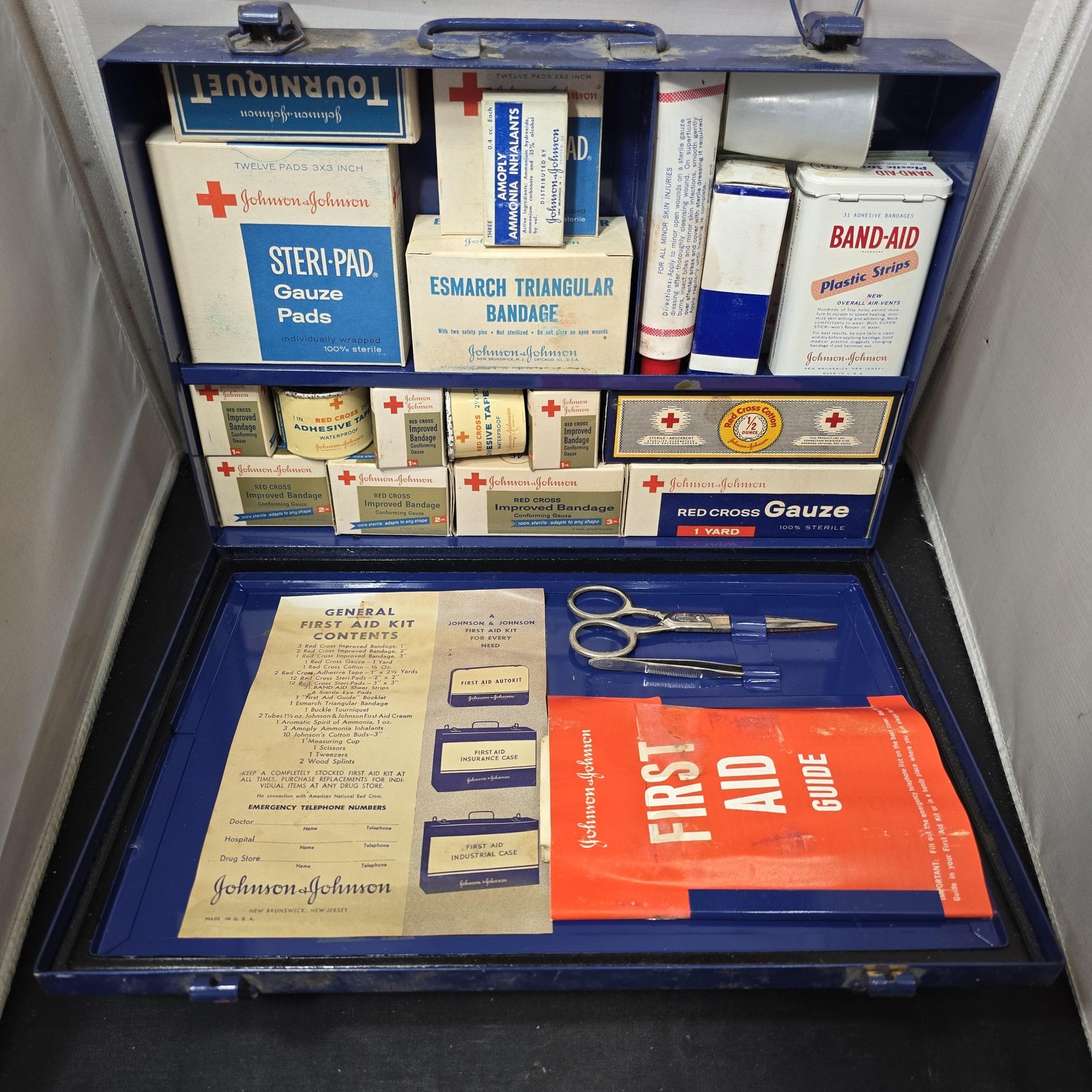 Vintage Johnson & Johnson General First Aid Kit Metal Case USA Stocked Blue