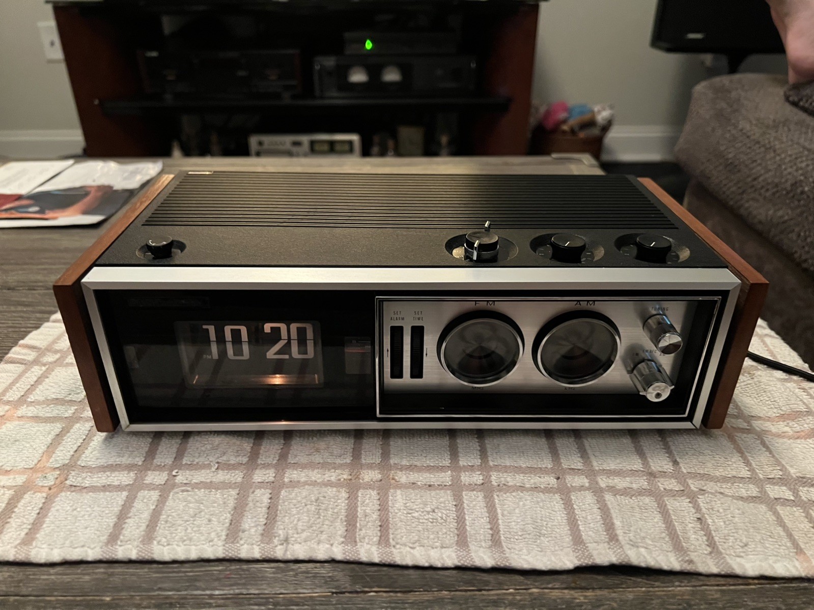 Vintage 1971 Premium Panasonic National RC-7469 Flip Clock AMFM RadioAlarm Clock Vintage 1971 Premium Panasonic National RC-7469 Flip Clock AMFM RadioAlarm Clock