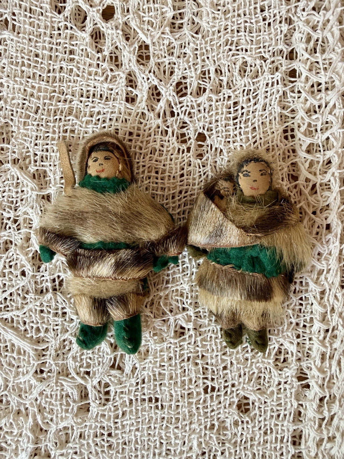 Vintage Alaskan Native Eskimo Dolls Pair 4.5\