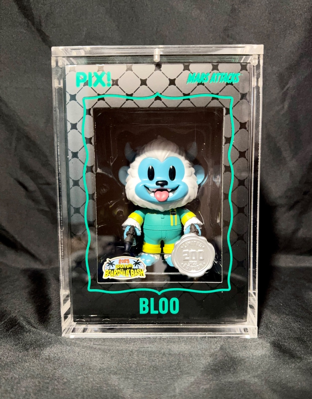 Thrilljoy Bloo Mars Attacks LE 200 - 2025 SDCC Boadwalk Bash (hero chase ultra)