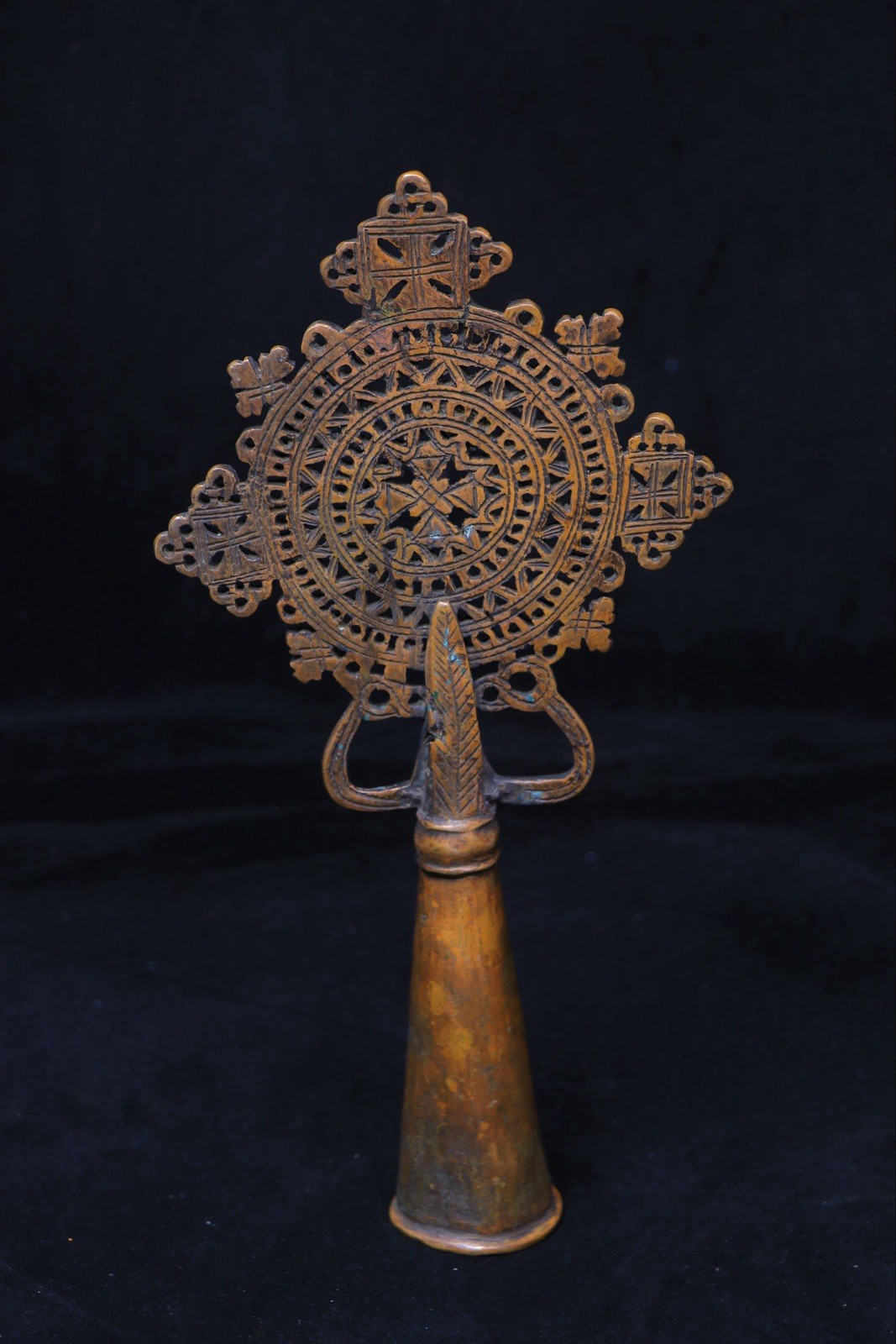 ANTIQUE RARE ETHIOPIAN COPTIC CRUCIFIX CROSS SOLID HANDMADE COPPER