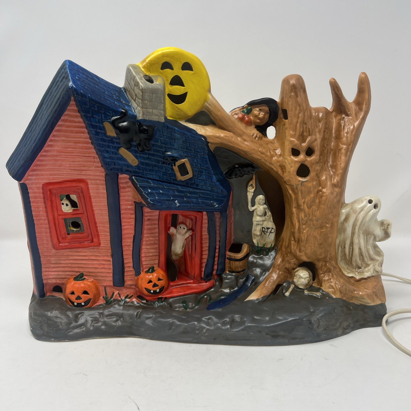 VINTAGE PACIFIC RIM HAUNTED HOUSE CERAMIC LIGHT UP BLINKING HALLOWEEN #6464 BOX