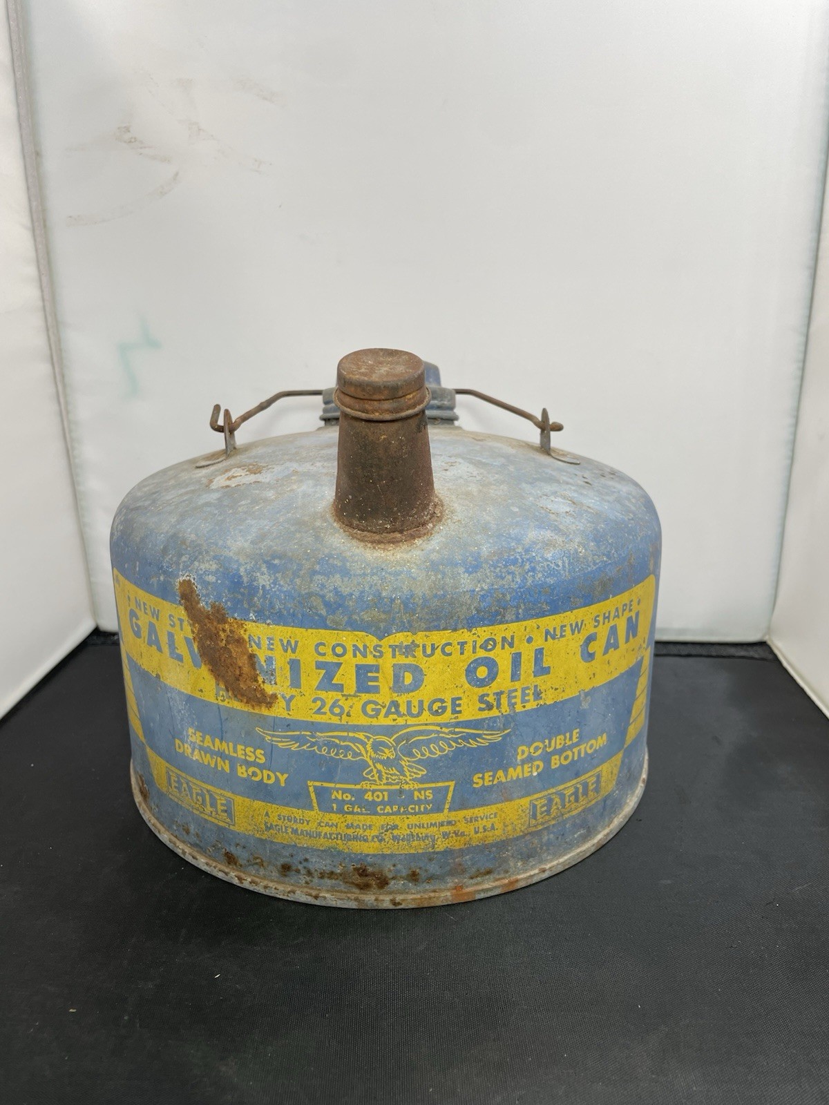 Vintage Eagle Galvanized Blue Gas Oil Can 1 Gallon 401 NS USA