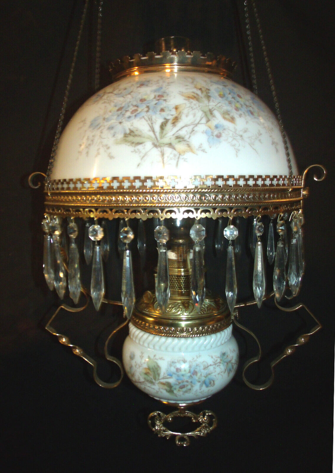 ANTIQUE BRADLEY & HUBBARD HANGING OIL LAMP (BLUE FLORAL)