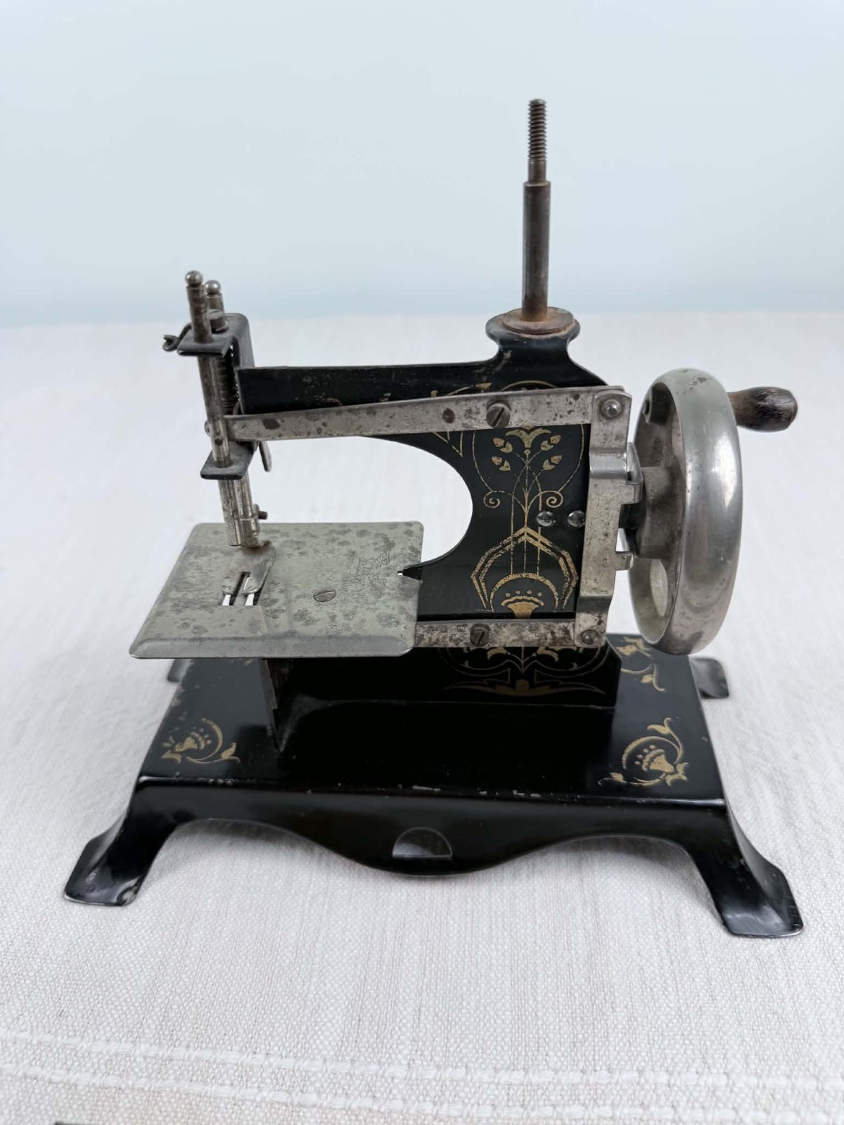 Antique Casige Toy Sewing Machine Germany Eagle Key Art Nouveau 1920s 1930s