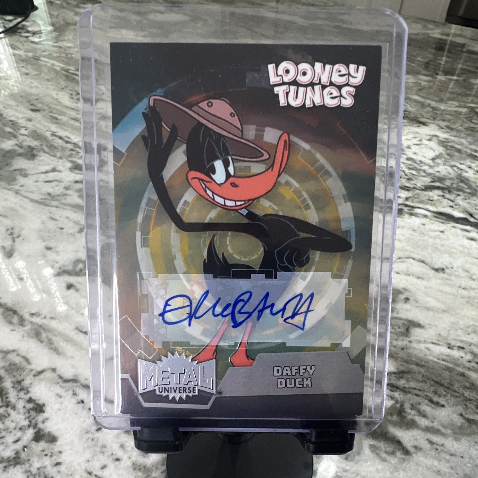 Eric Bauza As Daffy Duck - 2024 Fleer Retro Looney Tunes #Mu-46 Autographs Eric Bauza As Daffy Duck - 2024 Fleer Retro Looney Tunes #Mu-46 Autographs