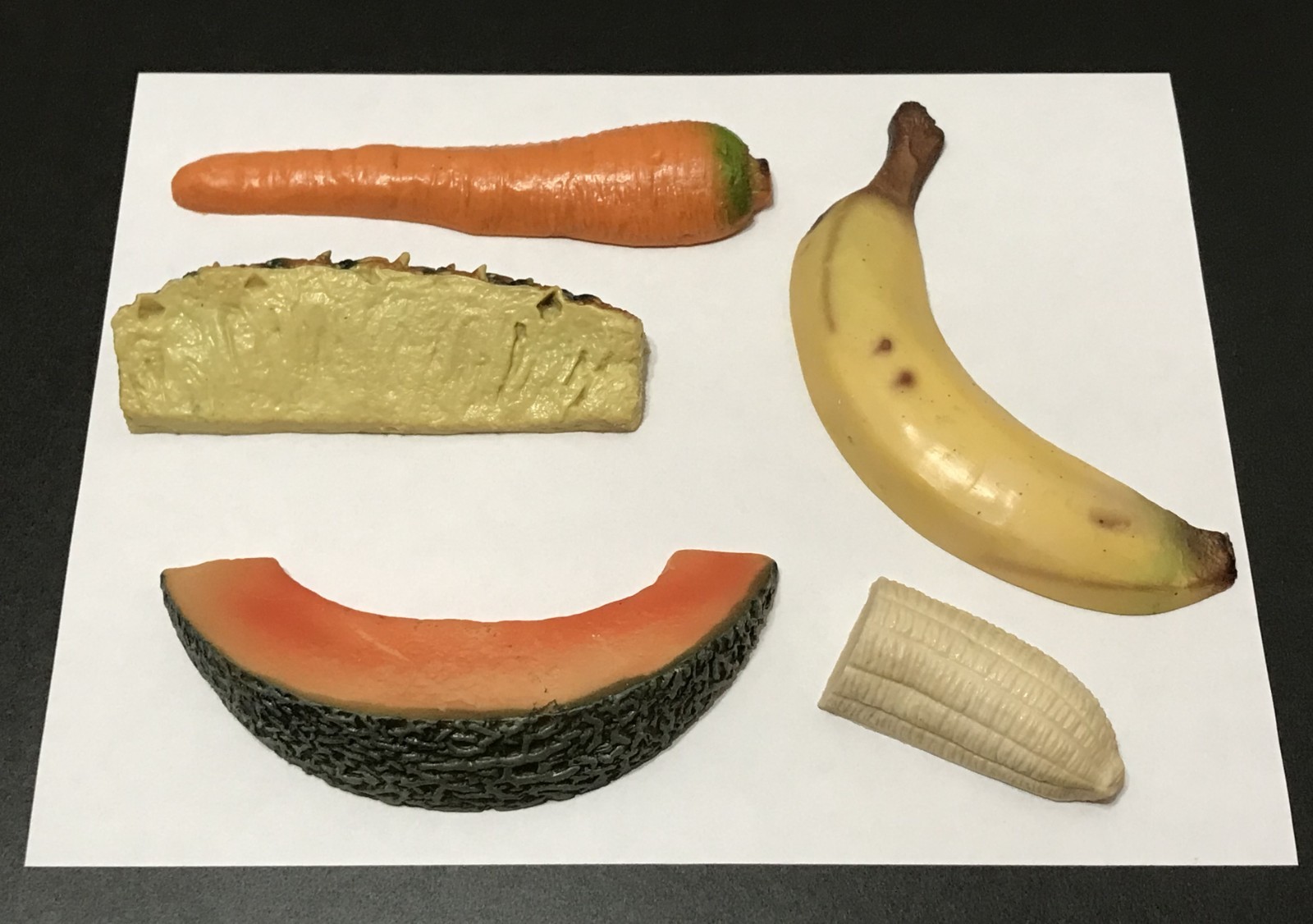 Vintage 1980\'s Realistic Produce Fruits Vegetable Magnet Lot - 5 Magnets